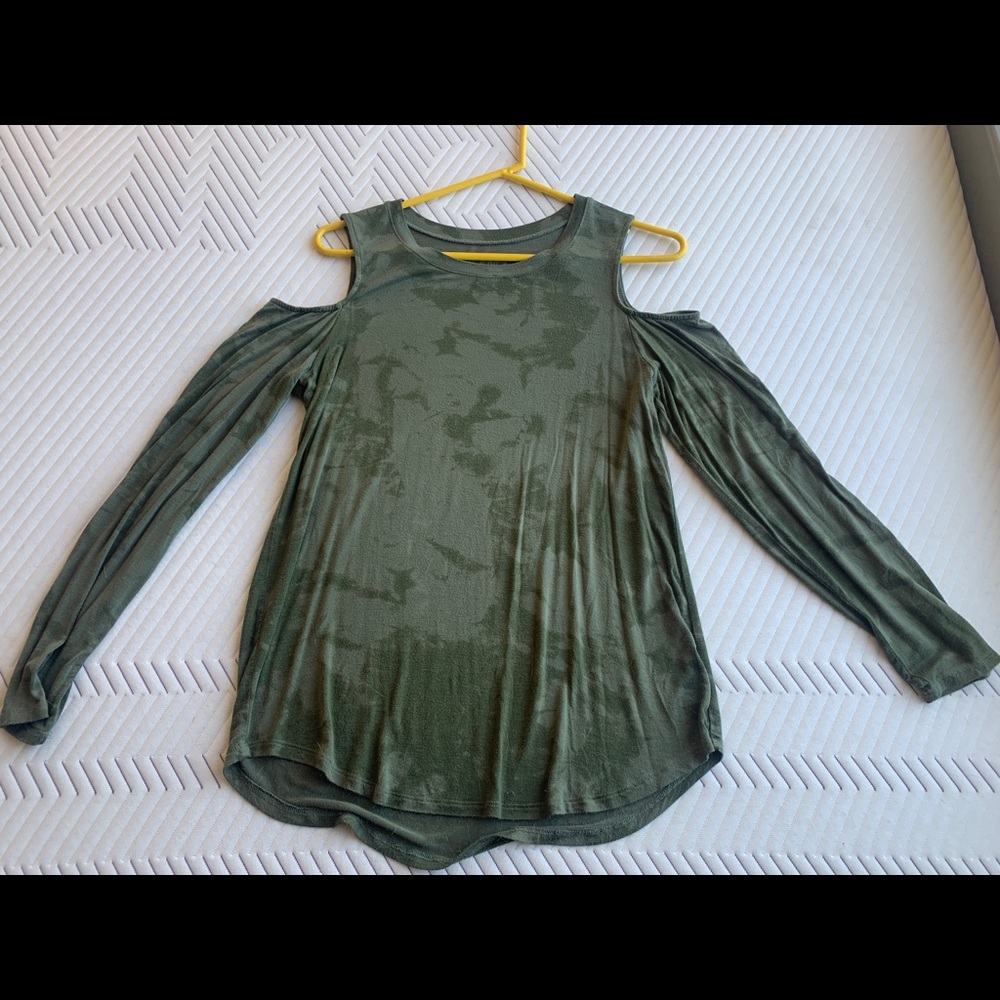 Long sleeve top